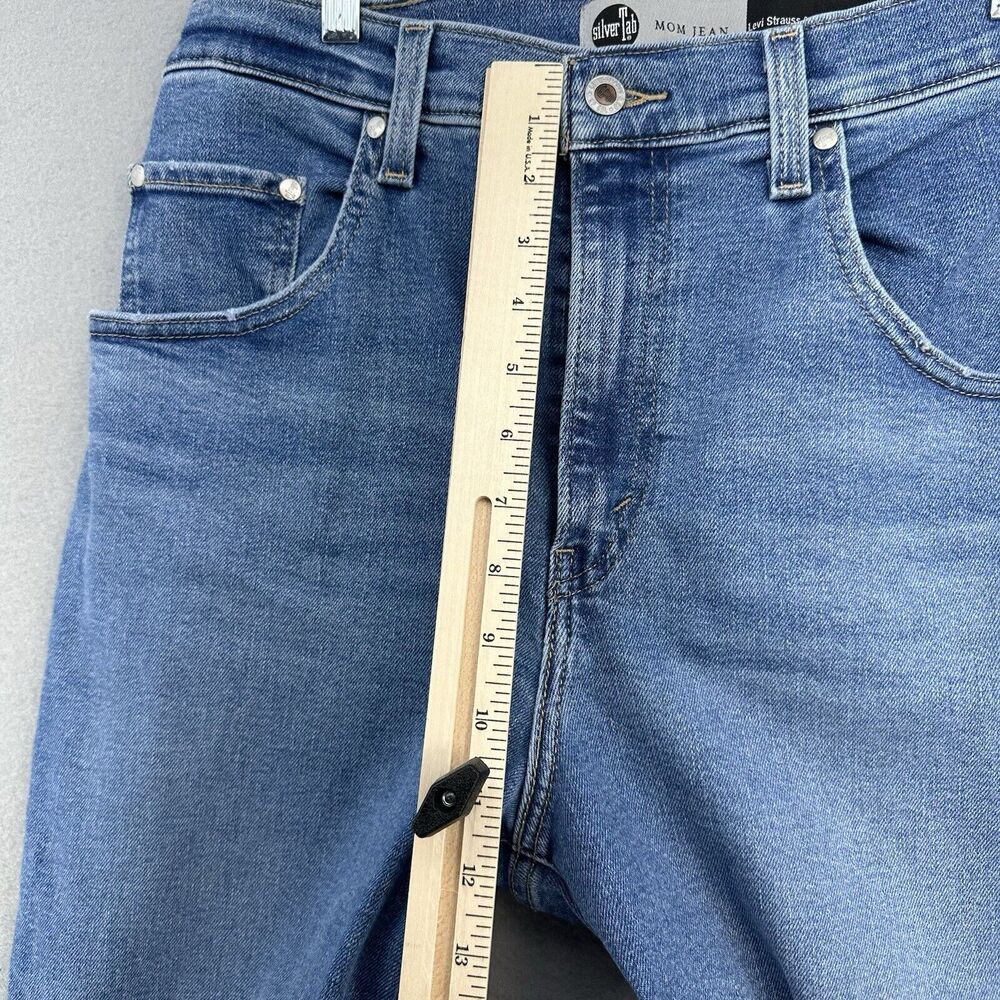2022 Levis Mom Jeans Silver Tab‎ Stone Wash Distressed Denim Women’s 31x25 Rock - Picture 6 of 9